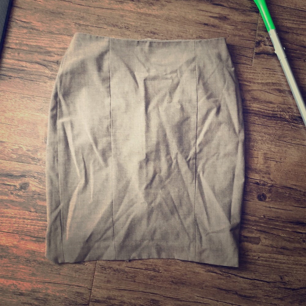Grey business skirt, Ann Taylor, lightly used,